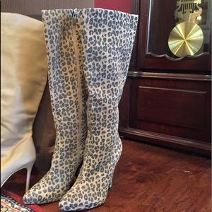 Victoria’s Secret/Stiletto Boot - 4 1/2in.